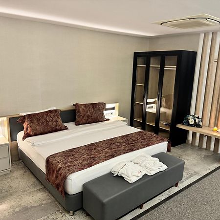 ไลฟ์ พอยต์ โฮเต็ล Hotel ทรับซอน ภายนอก รูปภาพ