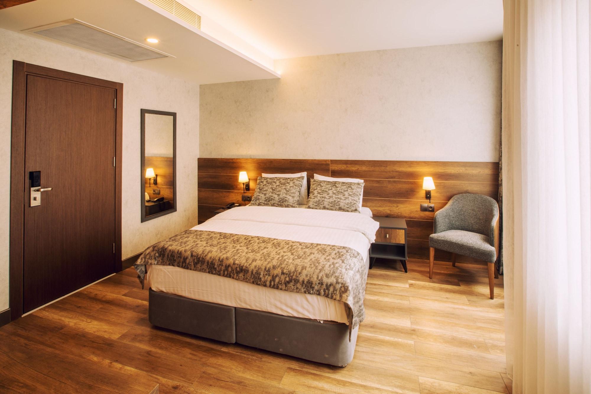 ไลฟ์ พอยต์ โฮเต็ล Hotel ทรับซอน ภายนอก รูปภาพ
