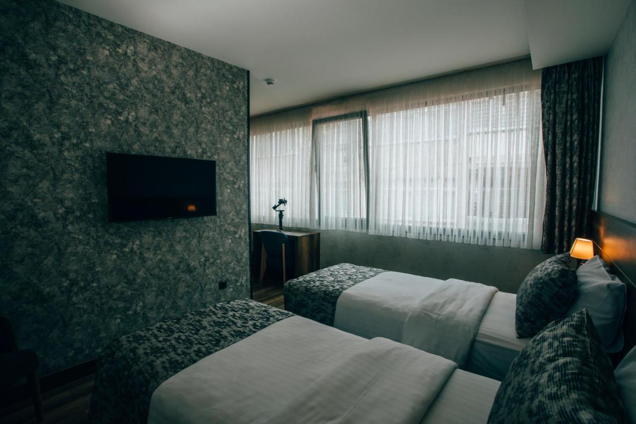 ไลฟ์ พอยต์ โฮเต็ล Hotel ทรับซอน ภายนอก รูปภาพ